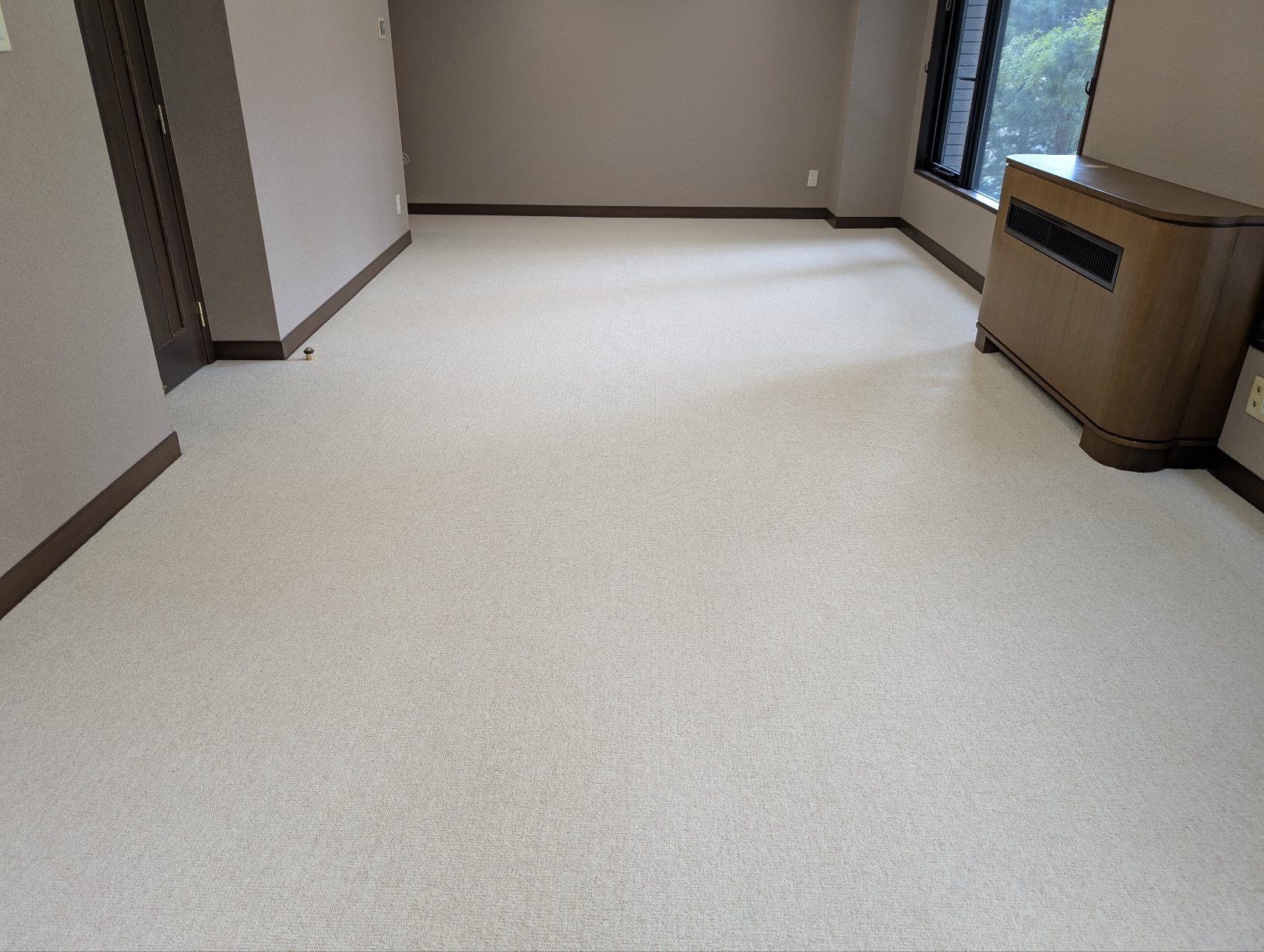 カーペット張替え完了 (2)