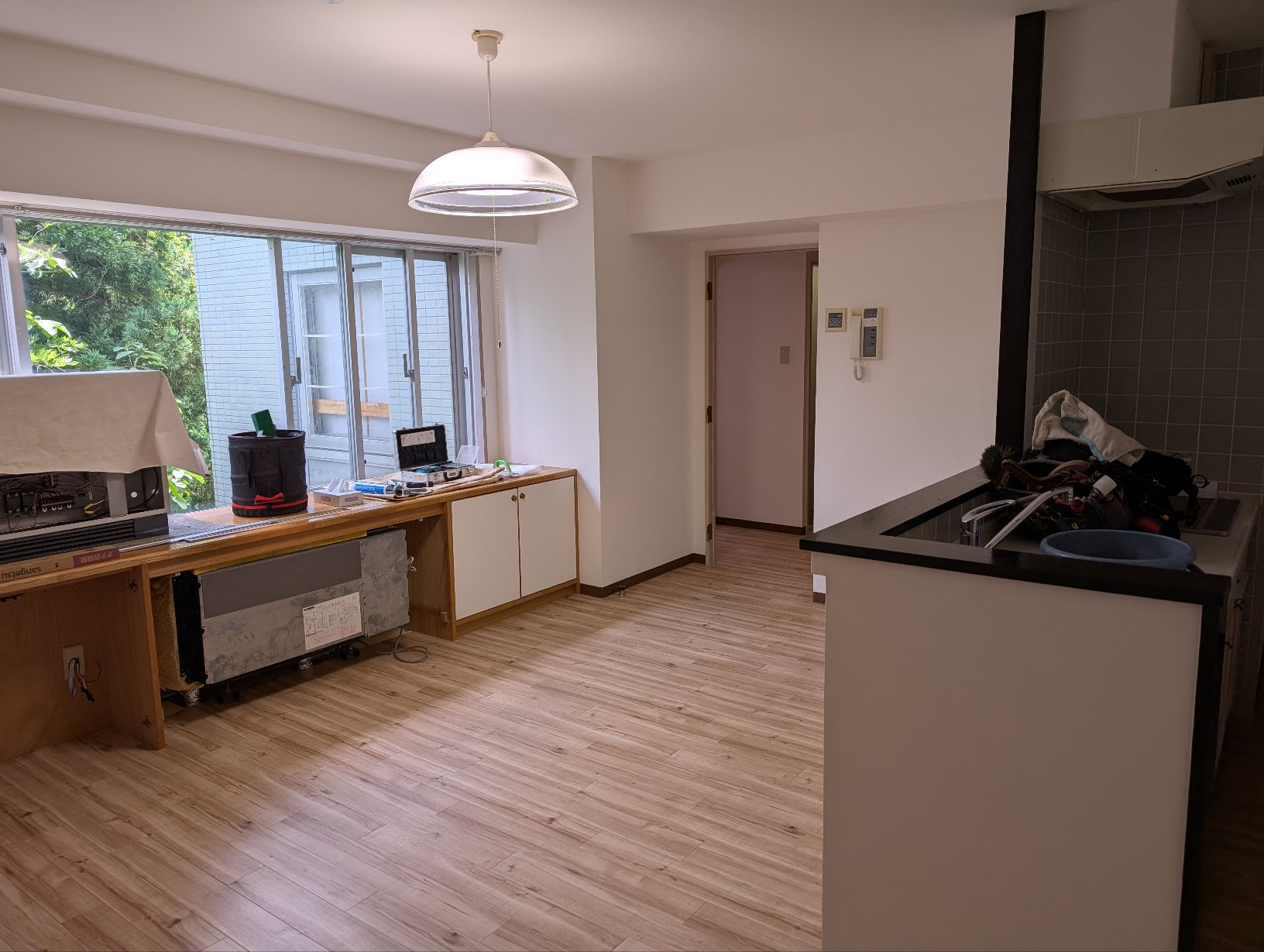 クロス・床：リビング全体